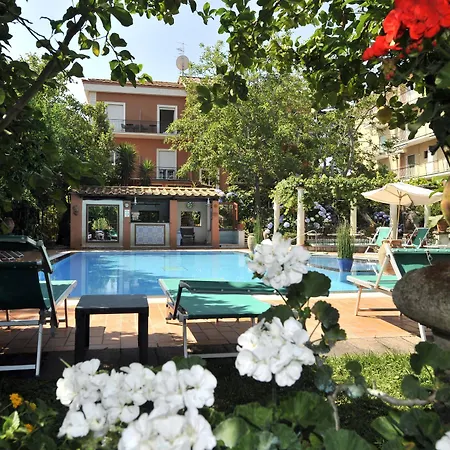 Fernanda Hotel 3*