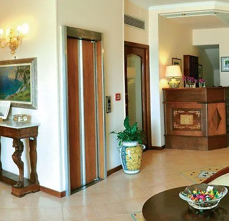 Fernanda Hotel 3*